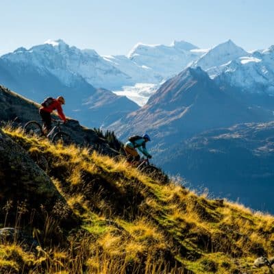 FP Events |  Switzerland Tourism/Grant Gunderson, Suisse. tout naturellement. Les vetetistes voyageant dans le parc de velo de Verbier