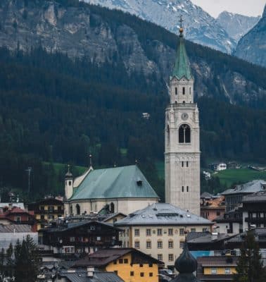 FP Events | © Dylan Shu (@dylanshuphotography), église dans les Dolomites, Cortina d'Ampezzo